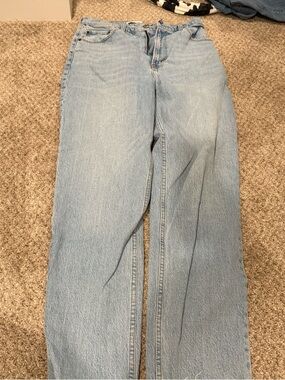 Abercrombie 90’s UHR Light Wash Straight Leg Jeans